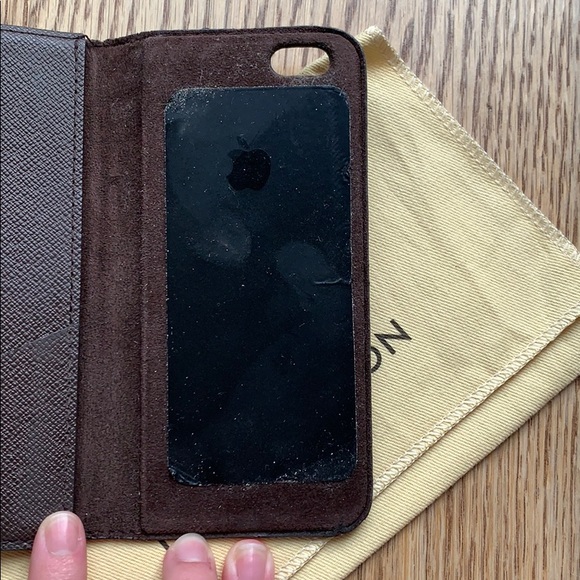 Louis Vuitton Monogram iPhone 6 Folio Case - Picture 4 of 8